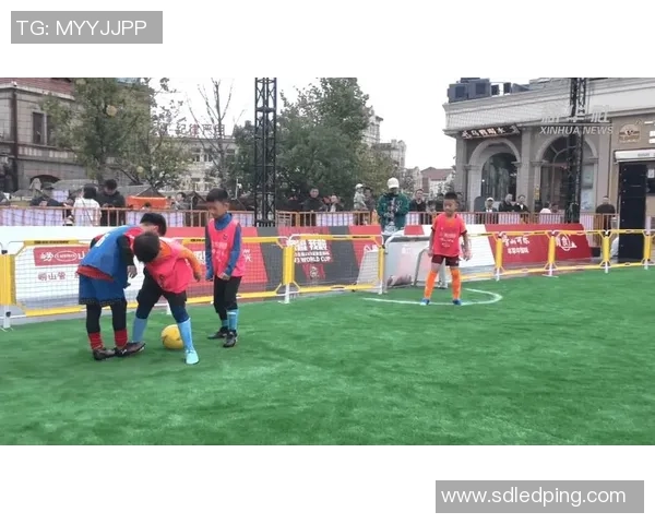 绿茵争锋巅峰对决全球足球球星炫技盛典燃情开启